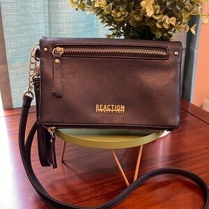Kenneth Cole reaction crossbody bag